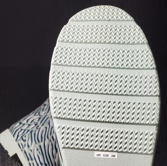 Hunter Printed Rubber Rain Boots - Picture 3 of 9